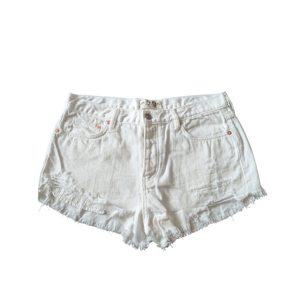 We The Free Free People White Distressed Denim Cut‎ Off Shorts Size 29 0590